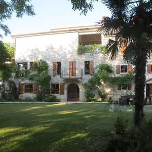 Guest house Castello Rausch, Valkarin