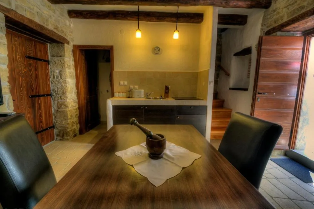 Traditional Stone House Kotli Buzet
