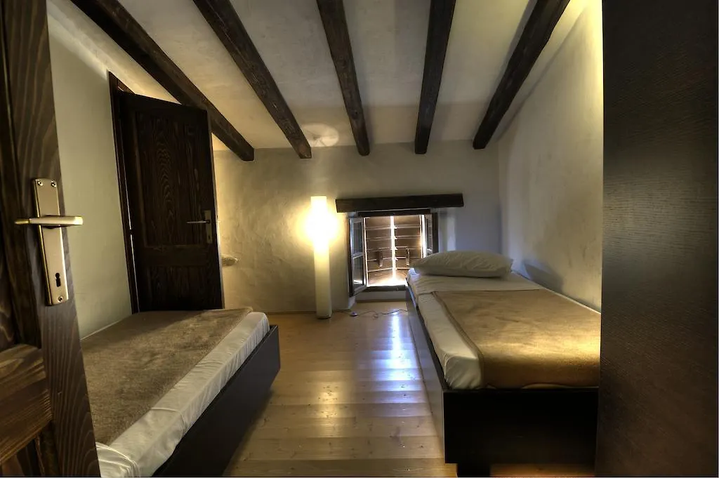 Traditional Stone House Kotli Buzet