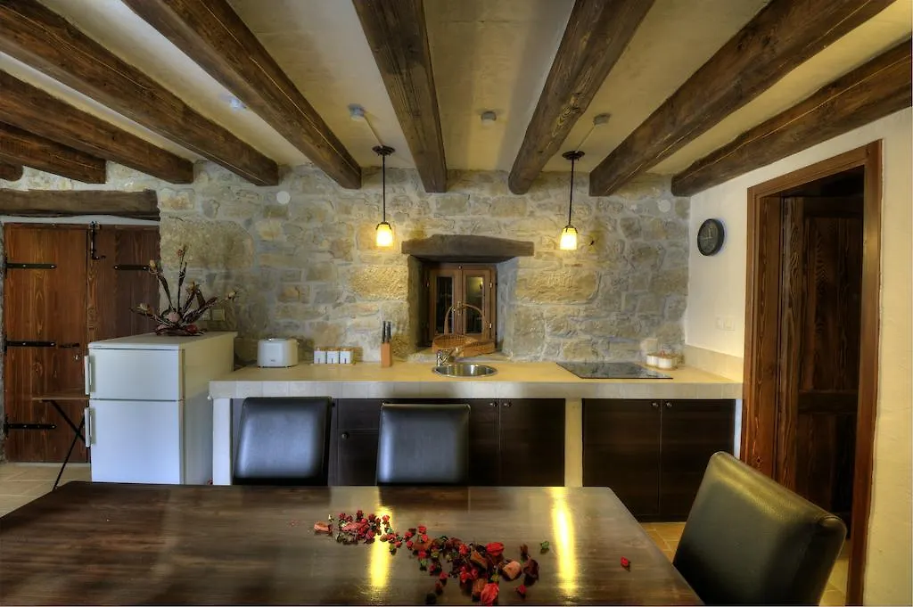 Traditional Stone House Kotli Buzet 3*,  Croatia